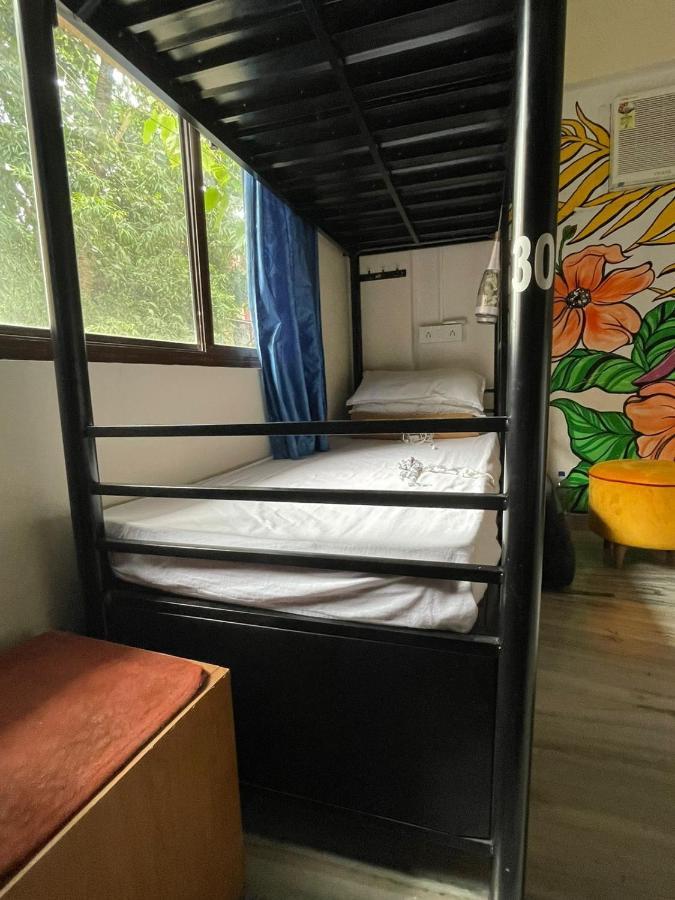 Krazy Solo Hostel Mumbai Exterior foto